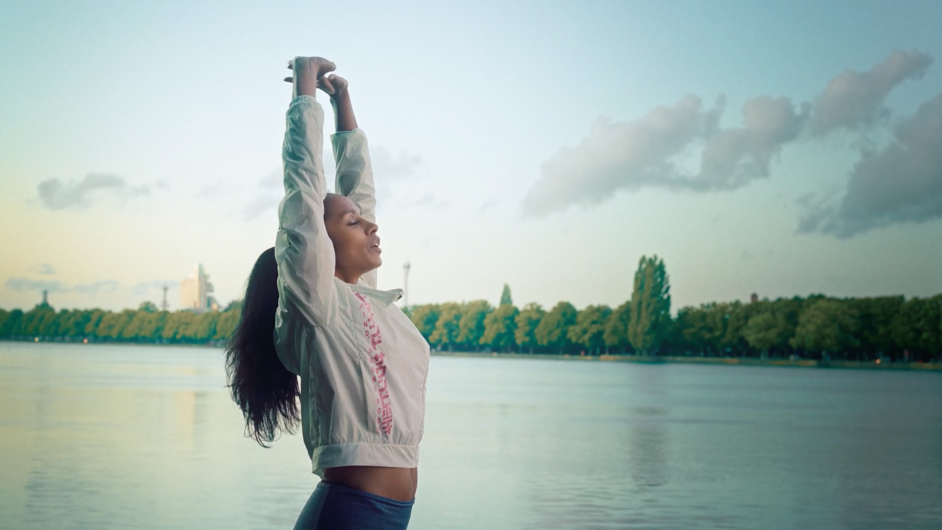 ASICS - LINI'S UPLIFTING STORY
